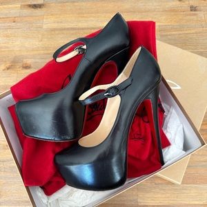 Rare Louboutin Lady Daf Platform Mary Jane size 39.5 Original box and dust bag